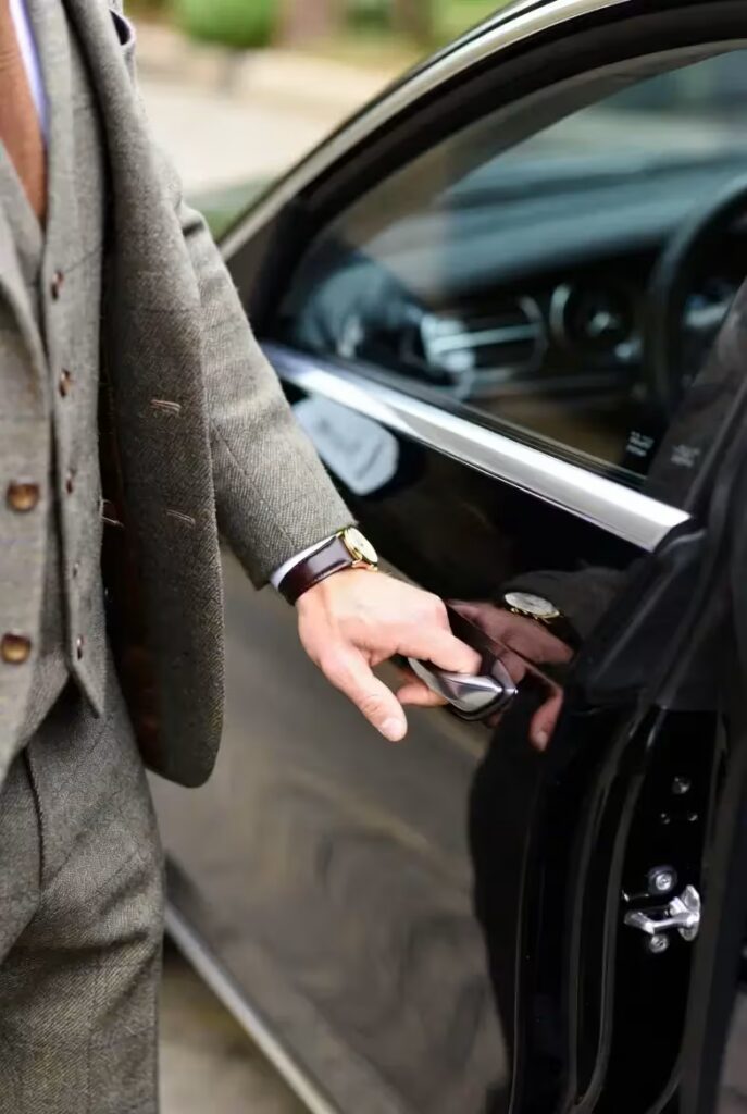 Black Hound Tours chauffeur